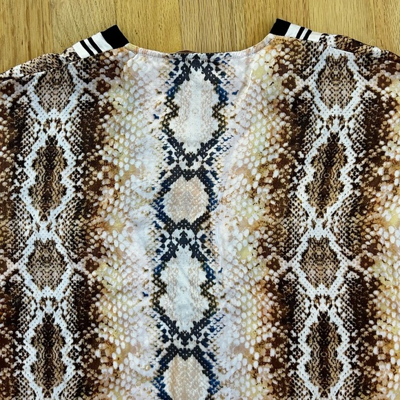 MAJE lomil snake print dolman sleeve blouse button front size S - Picture 12 of 15